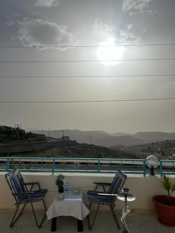 Petra Pass Hostel Wadi Musa Eksteriør billede